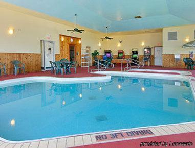 Super 8 By Wyndham Eagle River Exterior photo